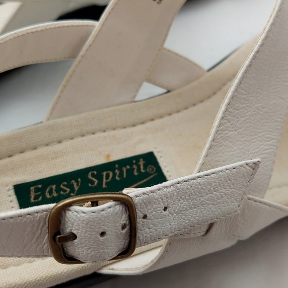 Easy Spirit Woodley White Women's Size 9 1/2 9.5 M Casual Sandles Kashi Kid - Picture 7 of 12